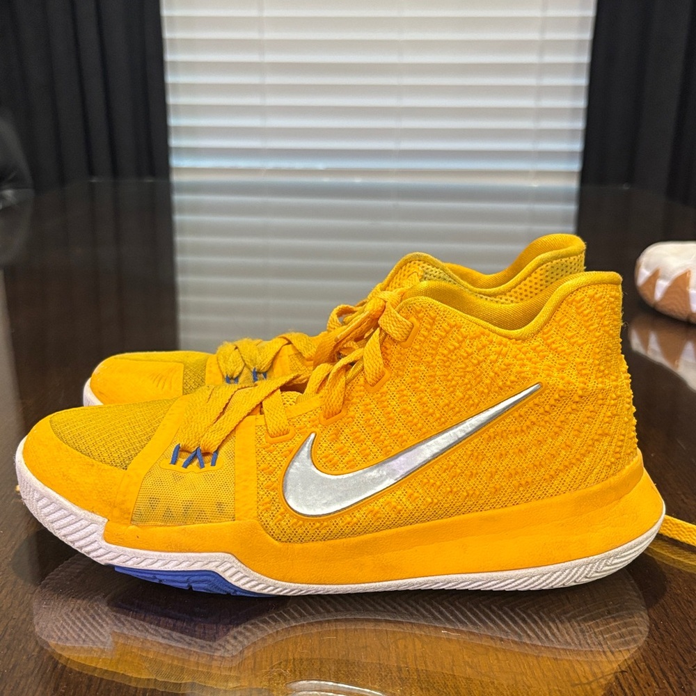 Nike Kyrie 3 “Mac and Cheese” Size 5.5Y